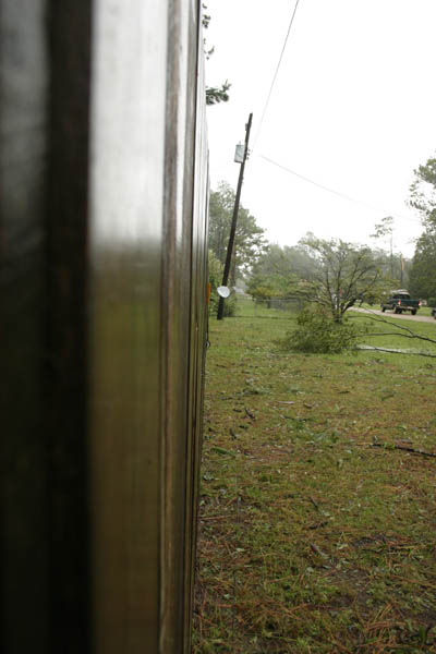 strait fence.jpg